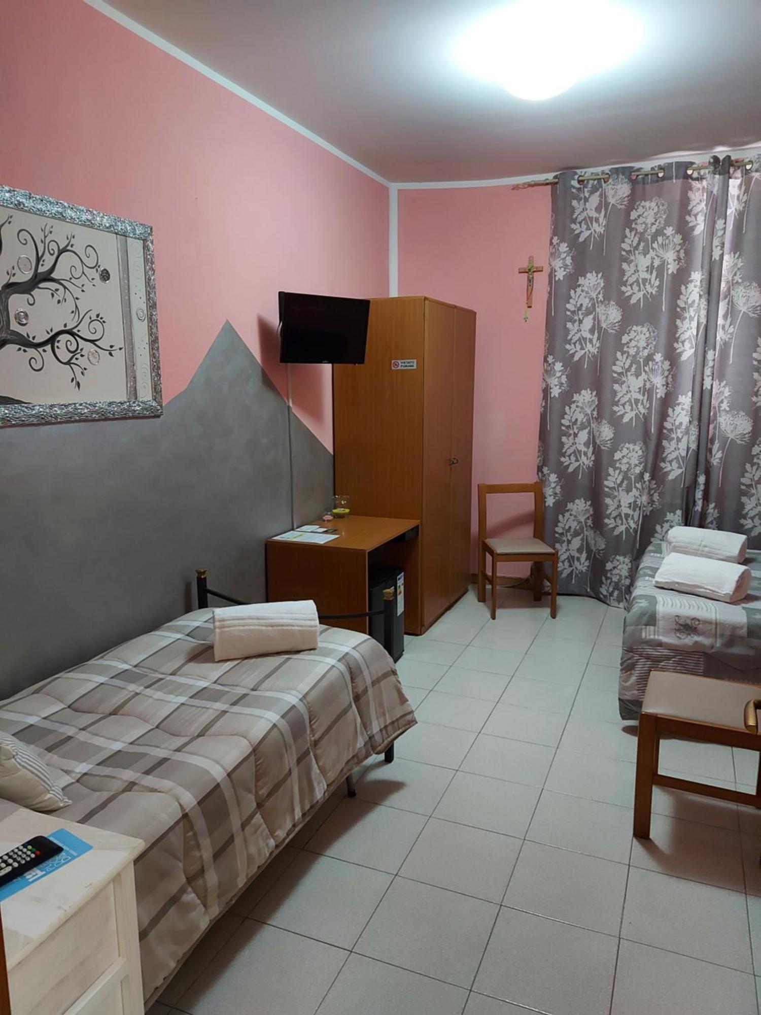 Hotel Domus Pacis Santa Chiara Casa Per Ferie Loreto Zimmer foto