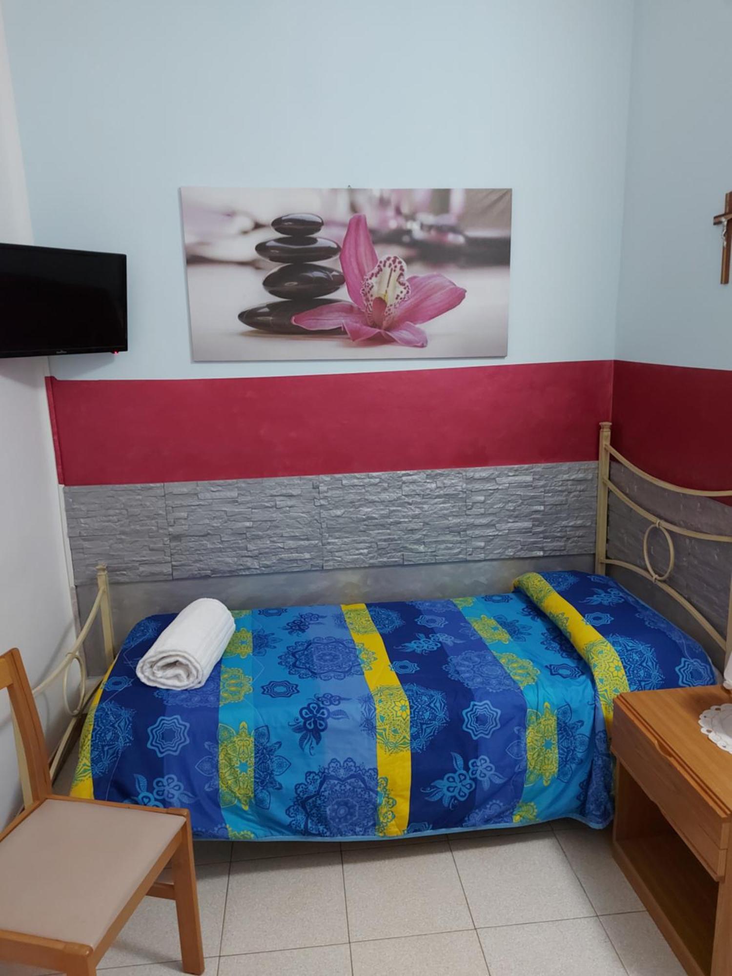 Hotel Domus Pacis Santa Chiara Casa Per Ferie Loreto Zimmer foto